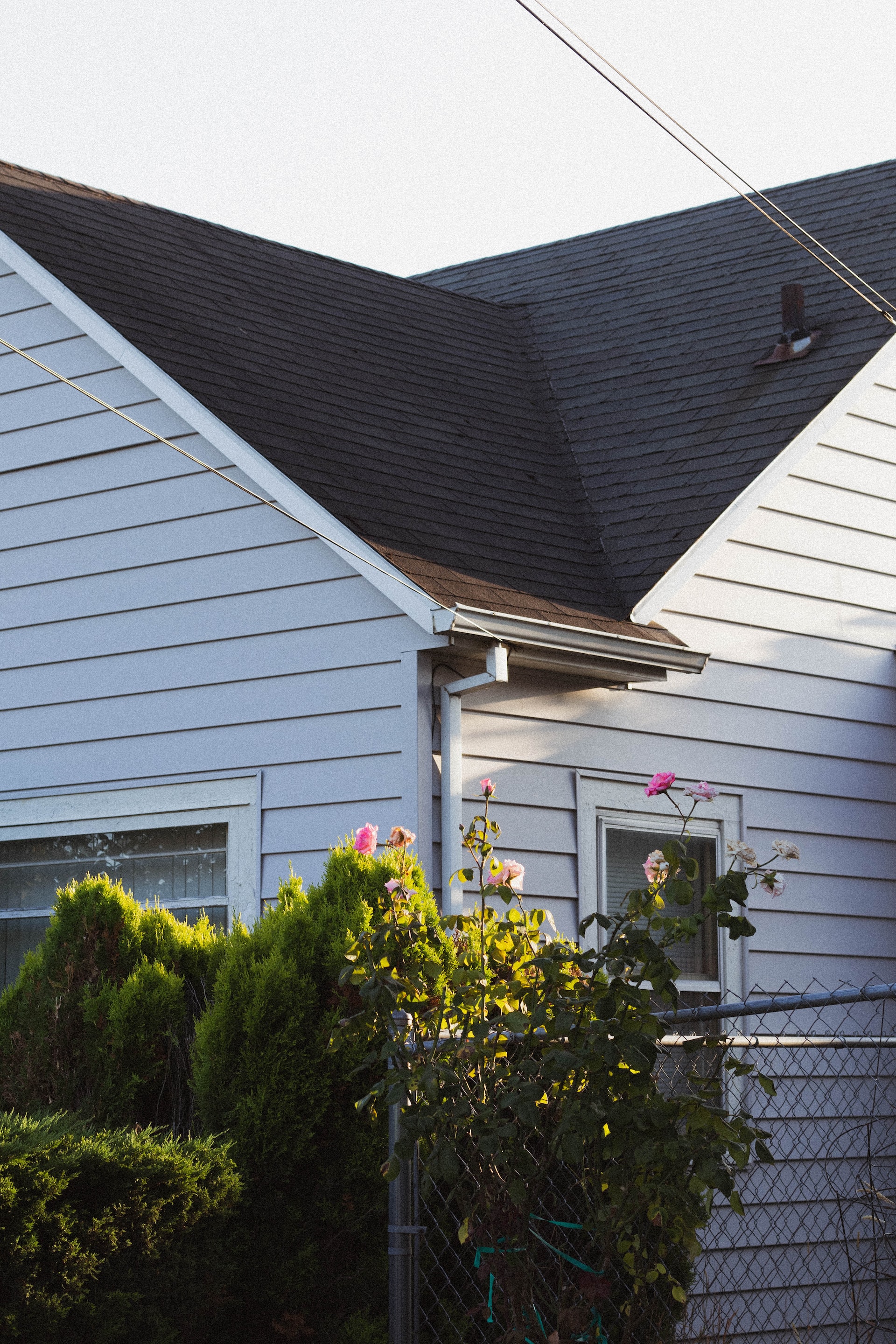 Installing the Right Eavestrough in Toronto